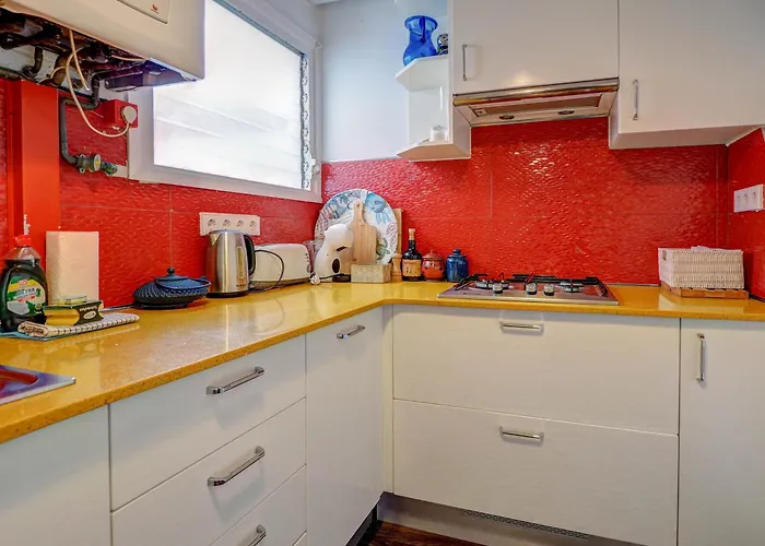 Апартаменти The Lilium By Hello Homes *