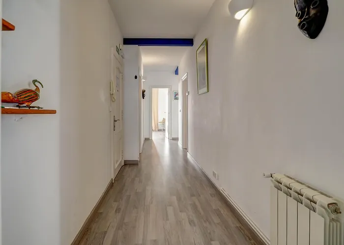 The Lilium By Hello Homes 锡切斯